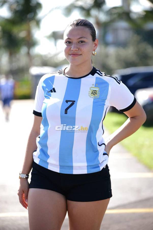 La carnita asada de los catrachos, el Lamborghini y la tremenda manta a Maradona: Ambientazo previo al Honduras vs Argentina