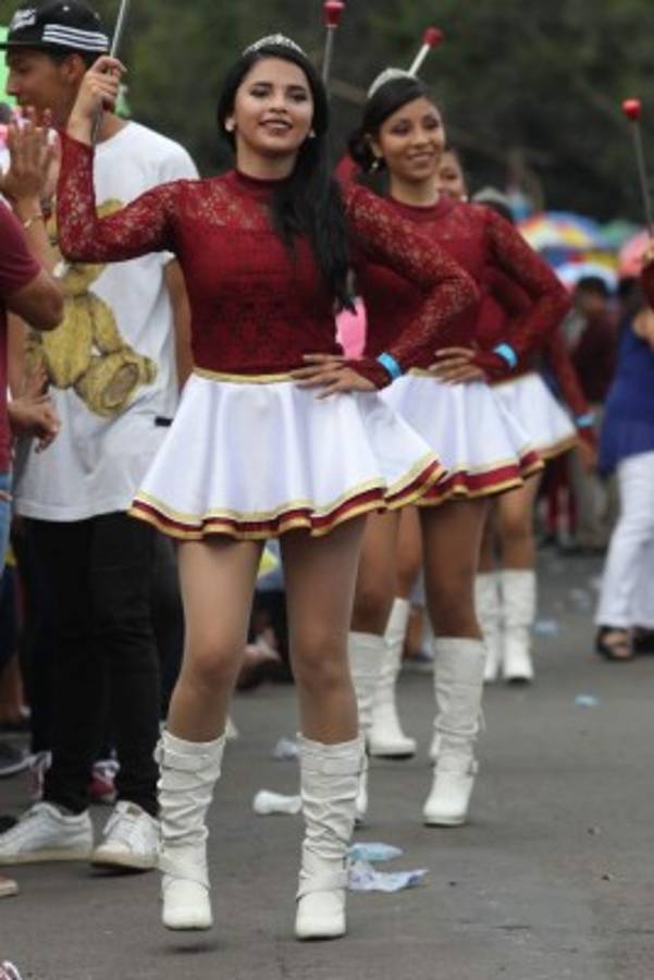 Las palillonas de Tegucigalpa que han deslumbrado en los desfiles patrios