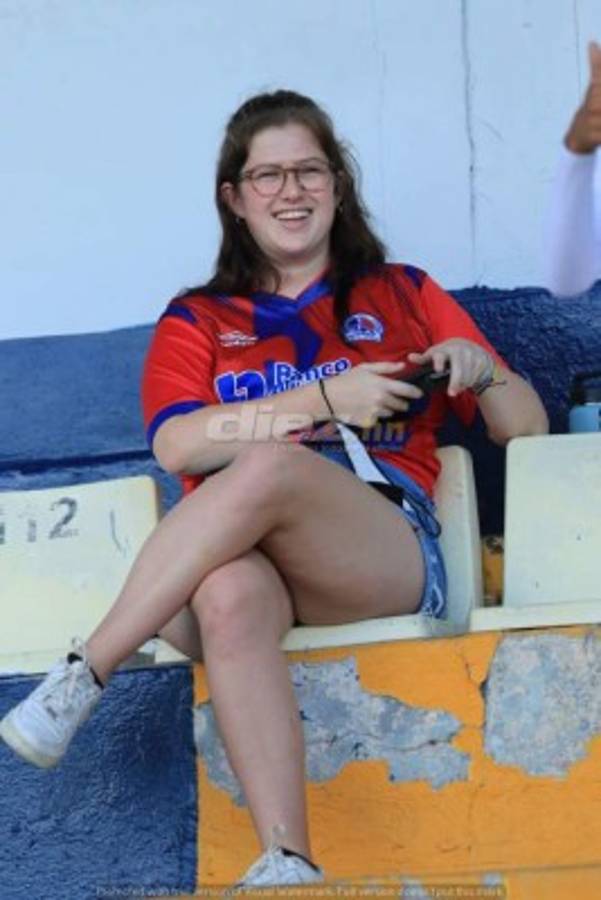 ¡No se vio en TV! El enorme beso de Chavasco; la belleza que eclipsó La Ceiba y la furia de Jorge Cardona