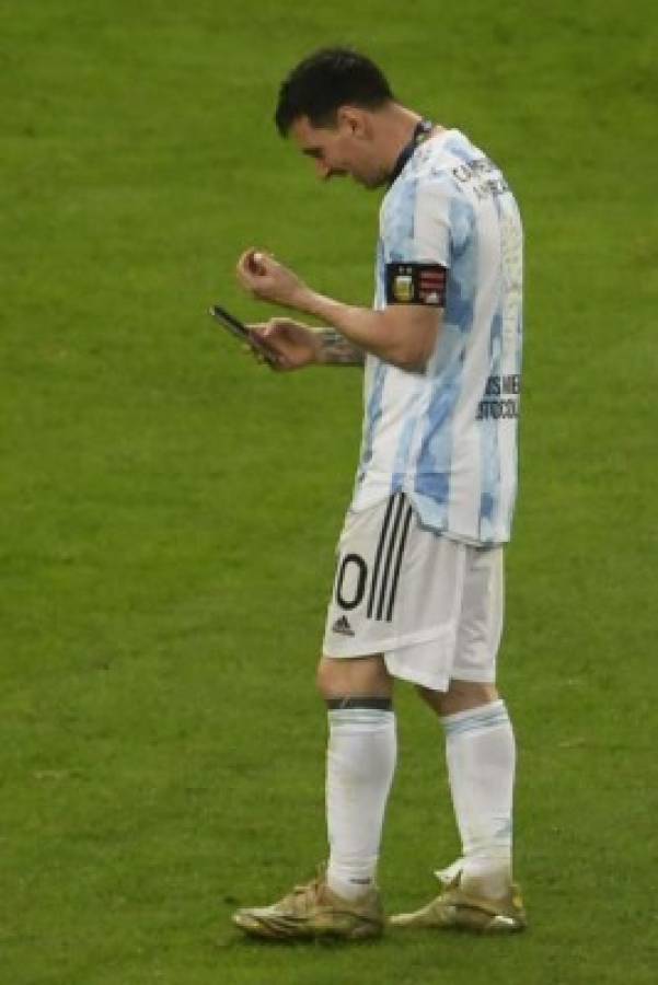 En imágenes: La llamada de Messi, el llanto de Neymar y el argentino que mandó a callar a Brasil