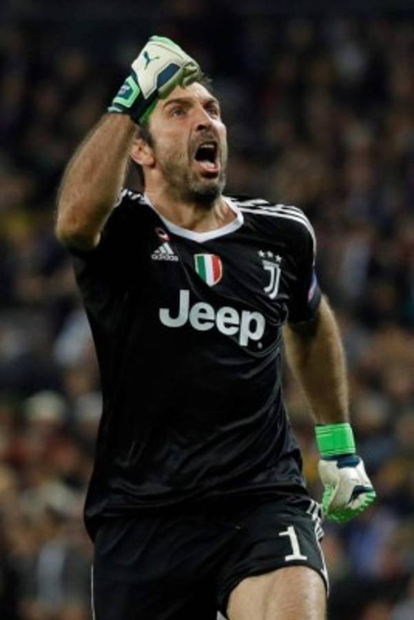 EN FOTOS: La tristeza de Keylor Navas por su horror y la locura de CR7 al final