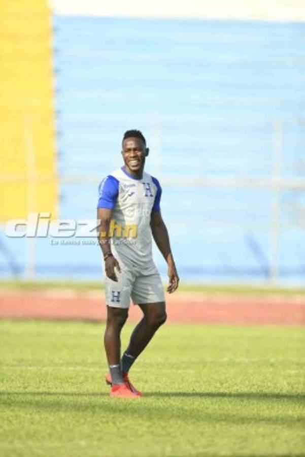Risas y la broma de Elis a 'Choco' en el entreno de la Selección de Honduras