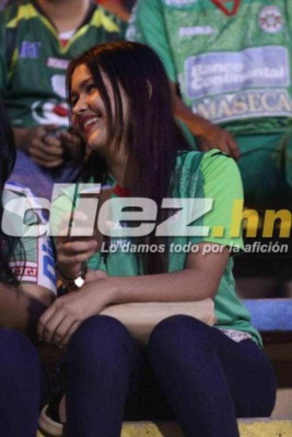 ¡Bellezadas! Las mujeres más lindas en los estadios de Honduras