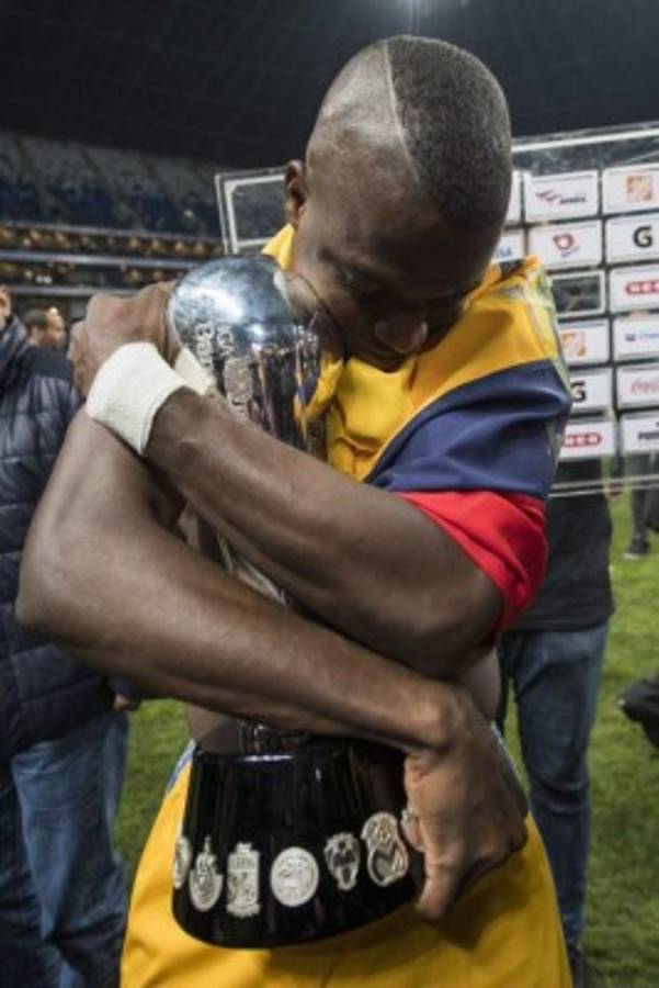 Celebración de Tigres tras ser campeón de la Liga Mx