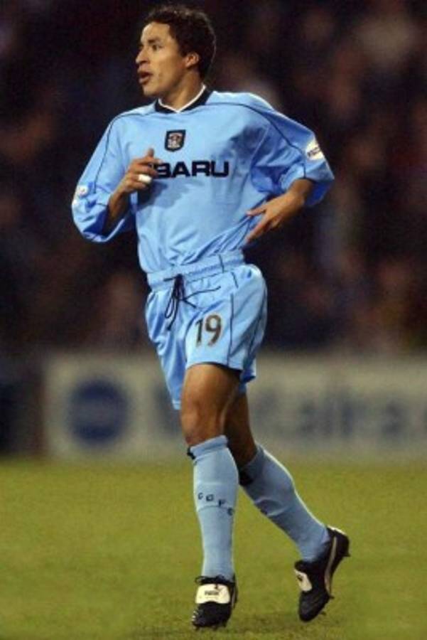 Así era la Legión de Hondureños hace varios años en Europa