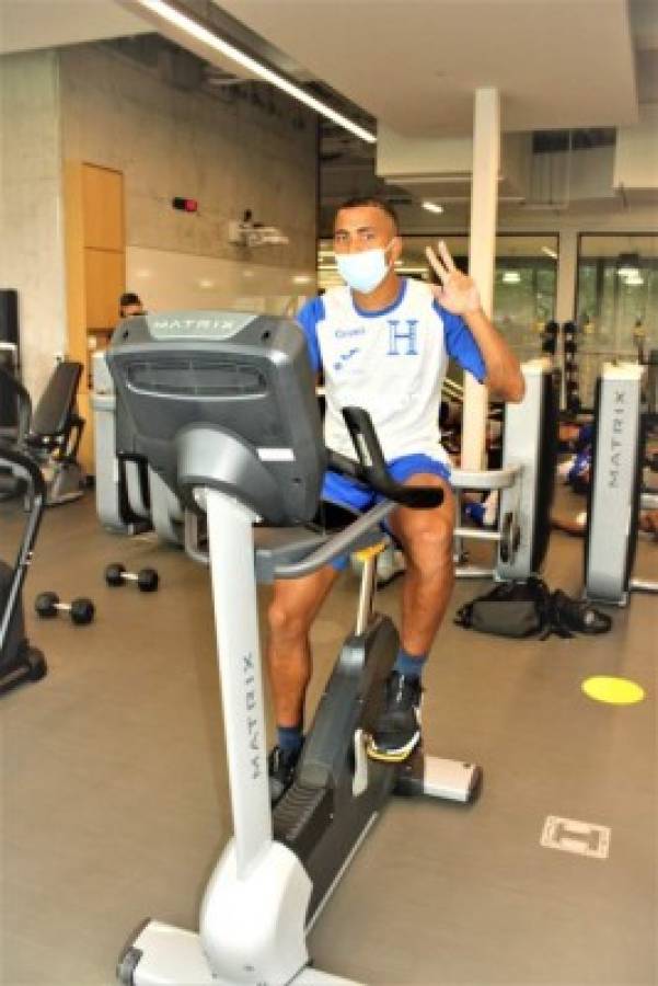 El líder de la oración y el detallazo en el 'look' de Rivas: Honduras entrenó en el gimnasio dos días antes de enfrentarse a Canadá