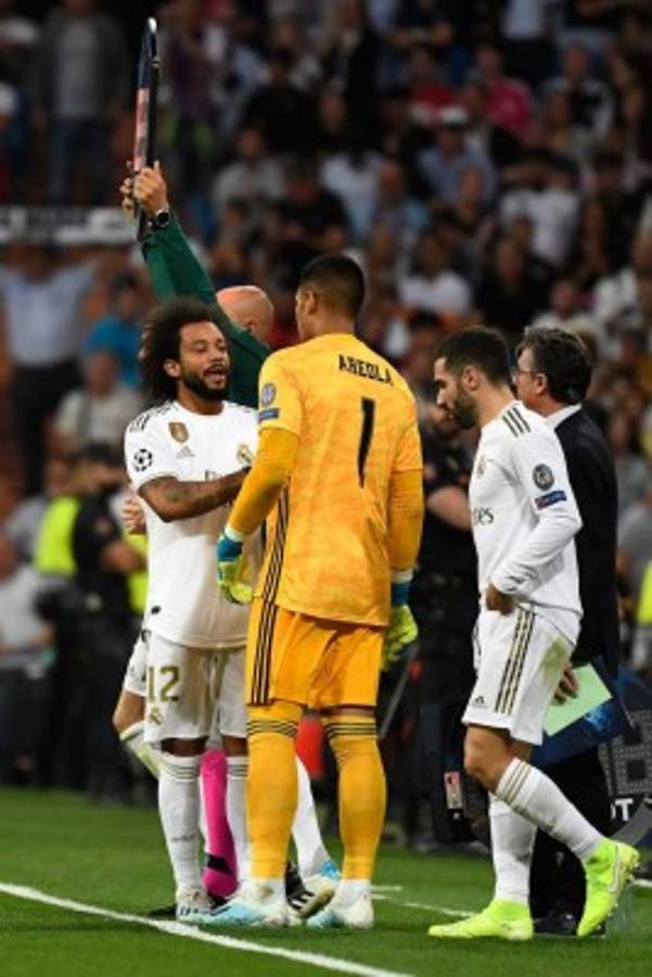 NO SE VIO: Celebran a lo CR7 en Madrid, Courtois con problemas estomacales y el VAR