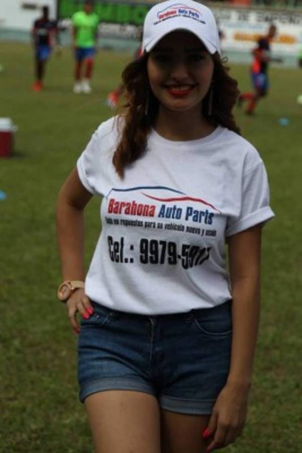 ¡Muñecas! Derroche de belleza en los estadios hondureños por la sexta jornada