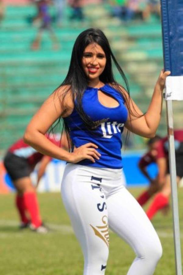 ¡QUÉ BELLEZA! El Yankel Rosenthal estuvo arropado por hermosas chicas