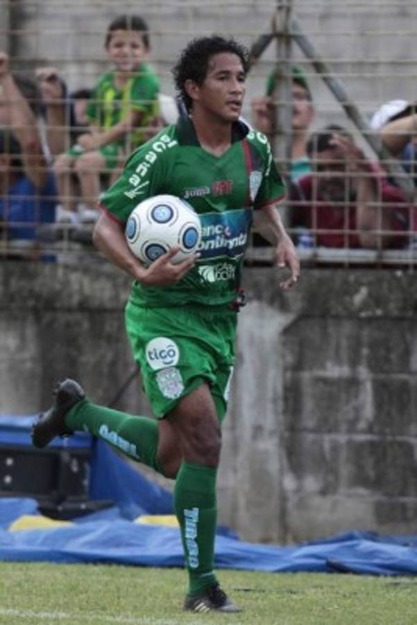 Futbolistas hondureños que se retiraron sin que te dieras cuenta