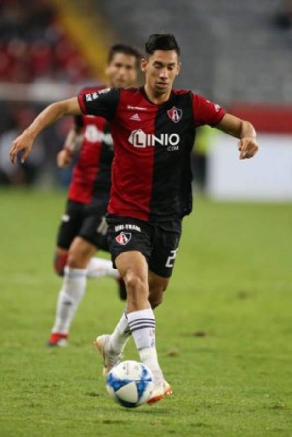 Los grandes futbolistas con los que jugará Cristian Cálix en el Atlas