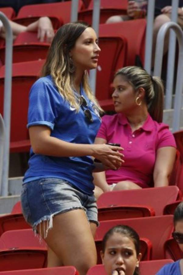 BELLEZAS: Las mujeres que engalanaron el Honduras-Argentina de Rio-2016