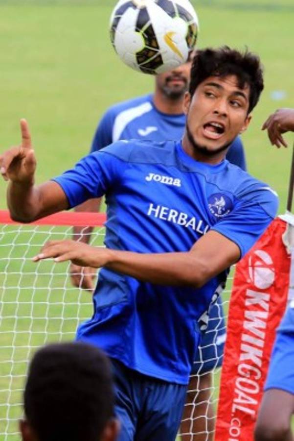 RUMORES Y FICHAJES: Olimpia y Real España se disputan un defensor