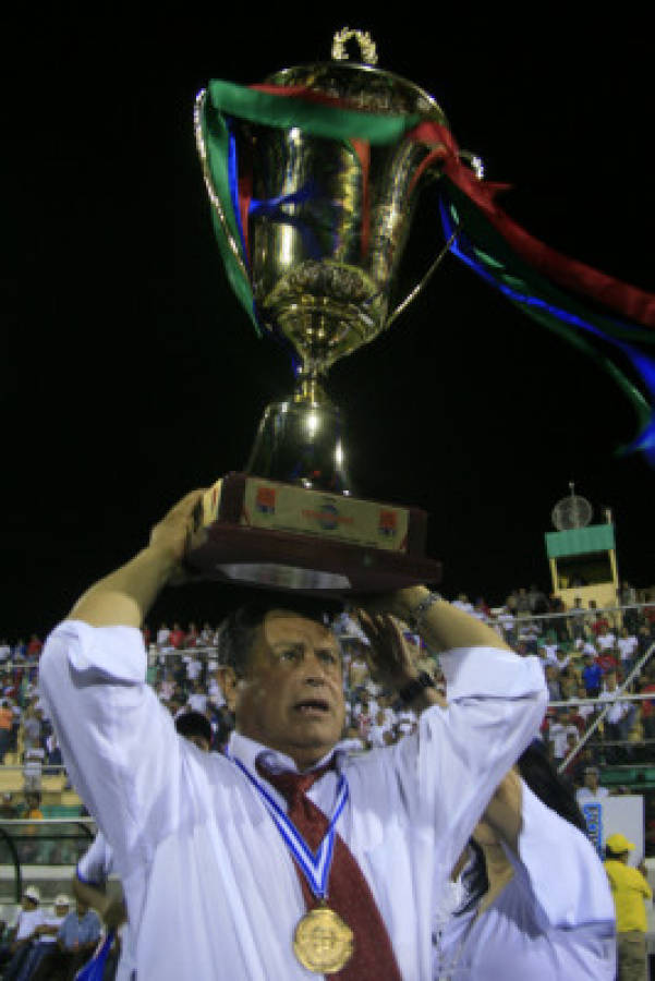 Juan de Dios Castillo, y su carrera en Honduras.