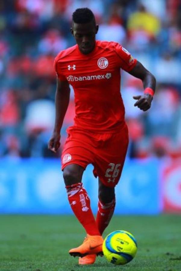 El hondureño Brayan Beckeles destaca en el 11 ideal de la jornada en México