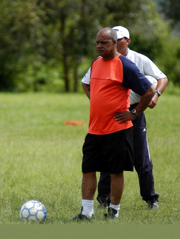 Exfutbolistas extranjeros que jugaron en Liga Nacional de Honduras y después regresaron convertidos en técnicos