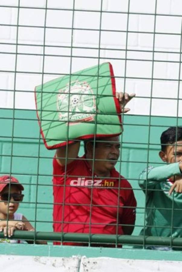 Fotos: Chicas lindas y ambiente familiar en las gradas del Yankel Rosenthal