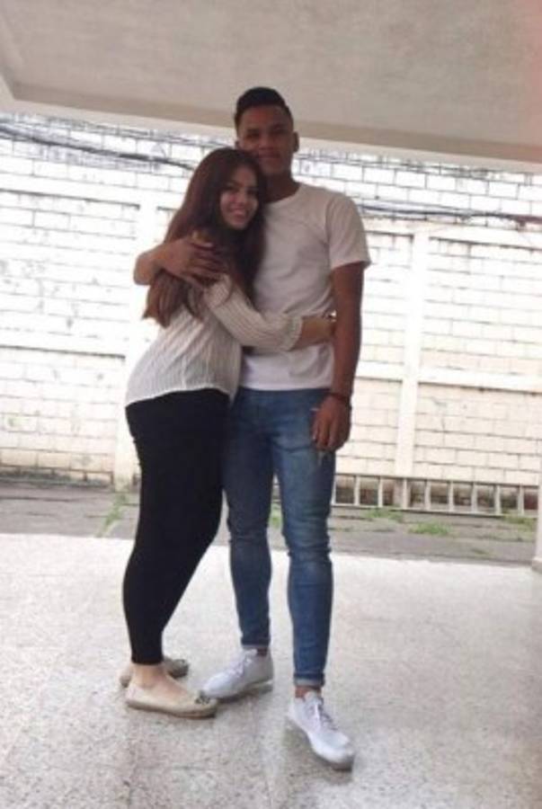 Conoce a Iving Bruni, la hermosa pelirroja que se robó el corazón de Denil Maldonado