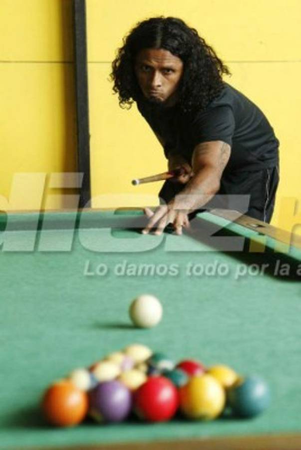 Entre regalos, jugando billar y muchas sonrisa se entrenó el Real España