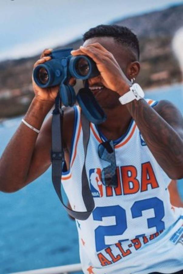 Así son las vacaciones de los mejores futbolistas del mundo: Yates de lujo y mujeres hermosas