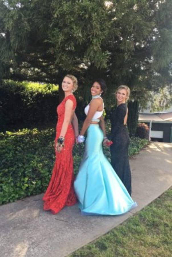 Hondureña Elexa Bahr se graduó y se enfoca en la Universidad de Carolina del Sur