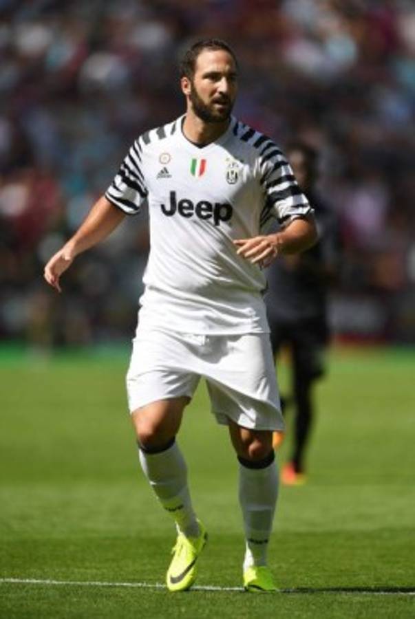 Gonzalo Higuaín, el último en unirse a la lista de los 'gorditos' en el mundo del fútbol