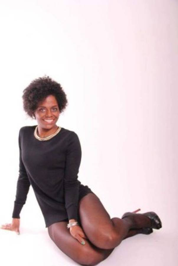 Ella es Isis, la bella hermana del futbolista Carlo Costly