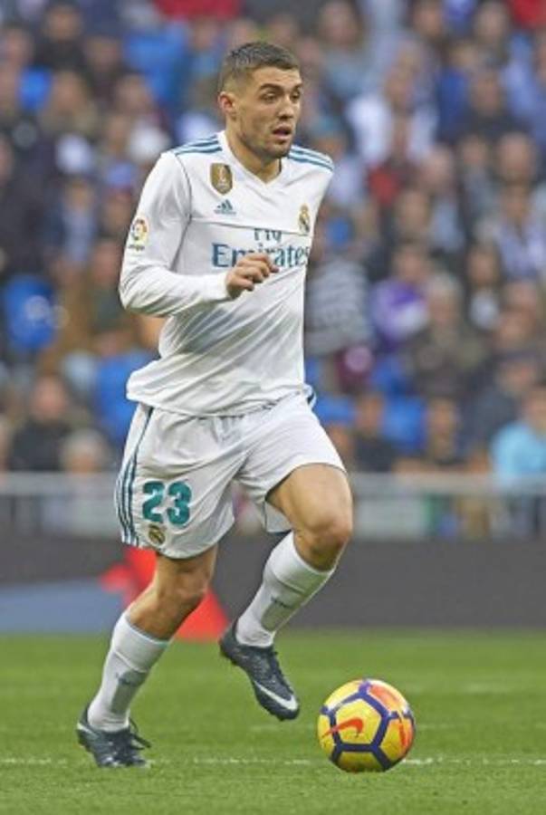 FICHAJES: Crack pide su salida del Madrid; Barcelona con baja confirmada y 'Chucky' es noticia