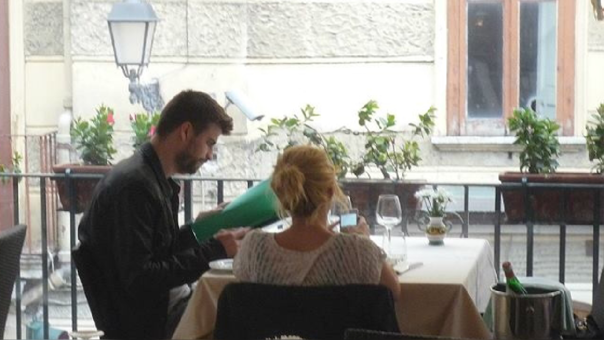 Salen a luz las fotos: La acalorada discusión a gritos de Shakira y Piqué en un yate frente a sus hijos