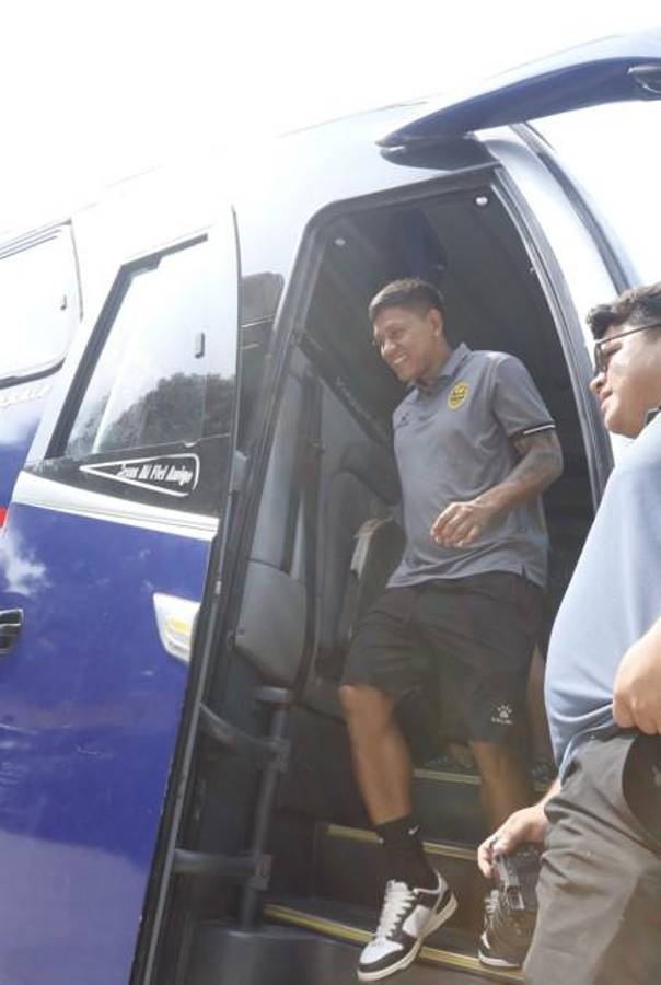 Mucho optimismo y con una duda: Así fue la salida de Real España rumbo a Tegucigalpa para enfrentar a Olimpia