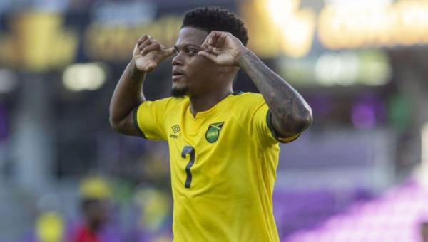 El jugador jamaicano se encargó de anotar el primer gol que les dio el empate en Kingston.