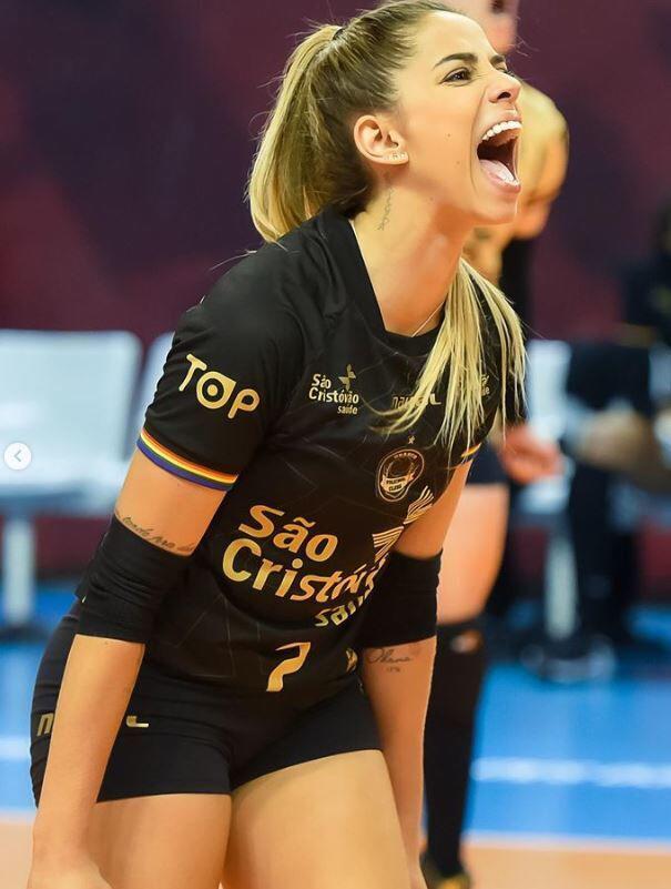 De las canchas a vender: Jugadora más sexy de voleibol se destapa y revela su nuevo trabajo: “Gano 50 veces más dinero”