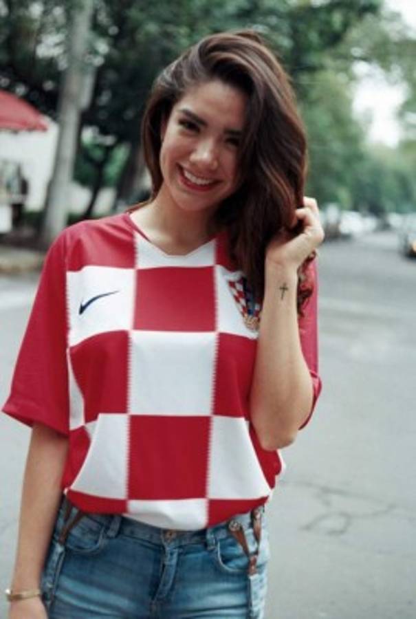 ¡Corazón dividido! La guapa presentadora mexicana, Mich Pérez, no sabe a quién apoyar en la final