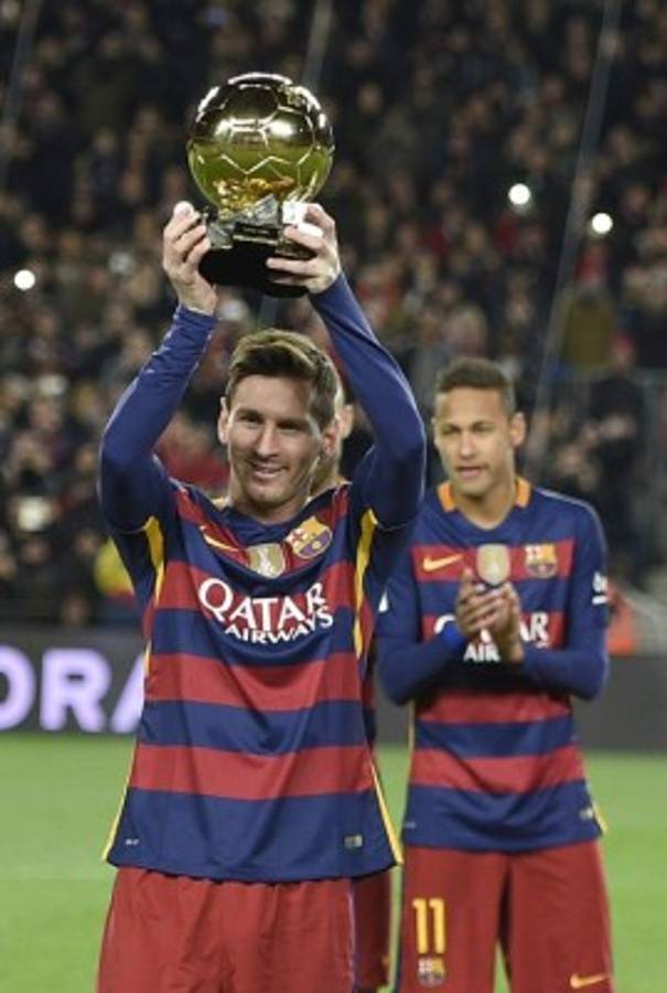 Así fue el homenaje del Camp Nou a Lionel Messi tras ganar su quinto Balón de Oro