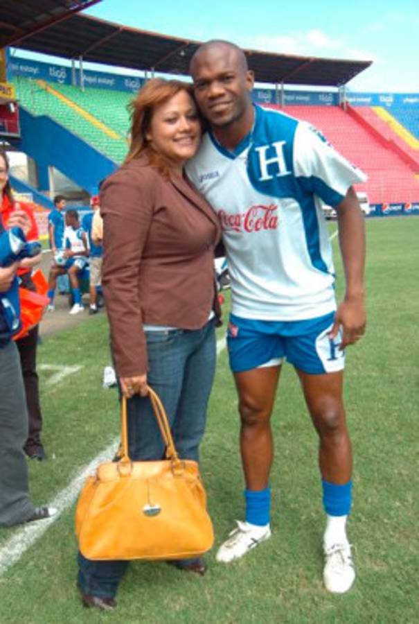 Fotos de aficionados con David Suazo.