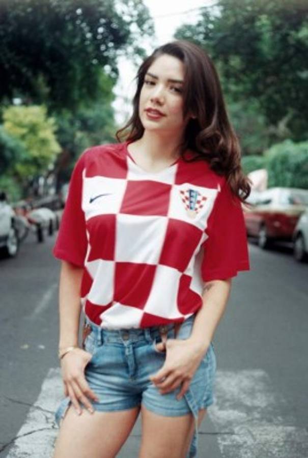 ¡Corazón dividido! La guapa presentadora mexicana, Mich Pérez, no sabe a quién apoyar en la final