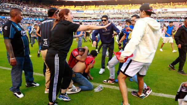 ¿Qué pasó con él y su abuelo? La verdad sobre la foto del aficionado “no vidente” en el Querétaro vs Atlas
