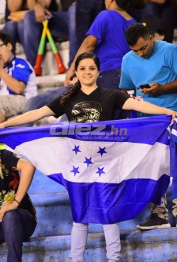 La selección de Honduras recibe otra vez el cariño y calor del estadio Olímpico