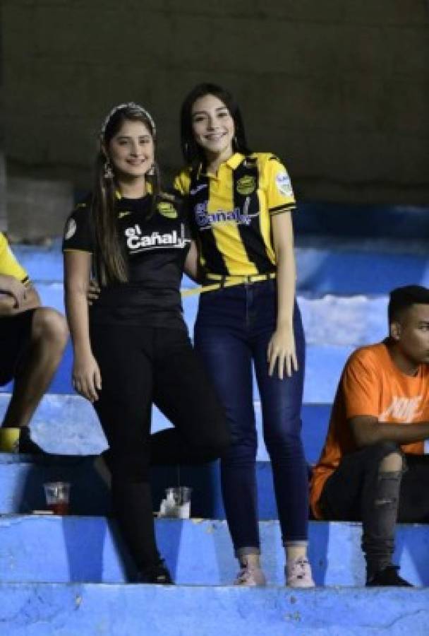 ¡Unas bellezas! Las chicas que enamoraron en el Morazán y Excélsior por Liga Nacional