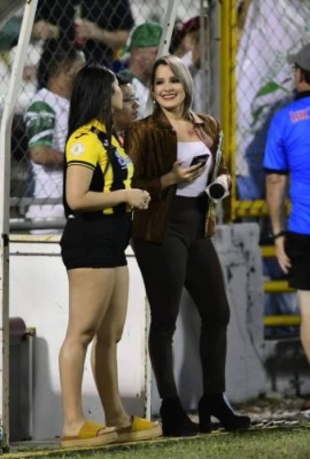 Juego de Real España ante Platense se llena de lindas chicas en el Morazán