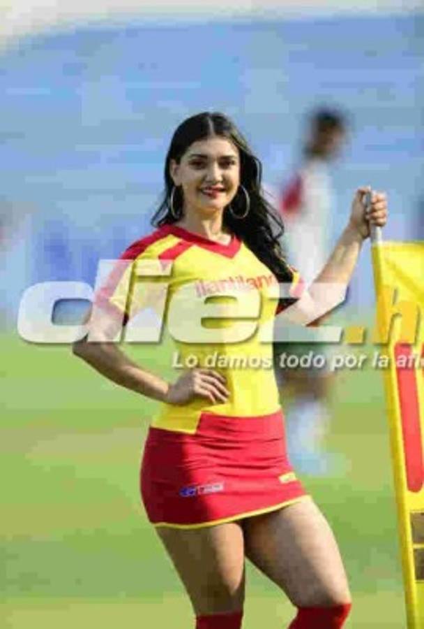 El clásico entre Marathón y Motagua en Pentagonal se llena de chicas muy lindas
