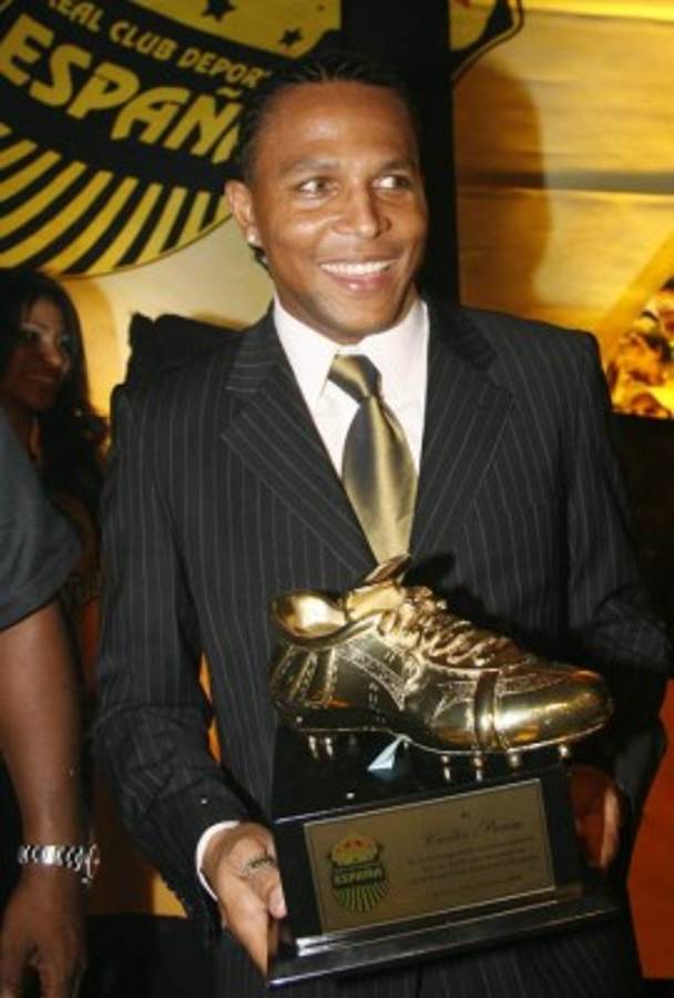 El ÀLBUM: La vida deportiva de Carlos Pavón