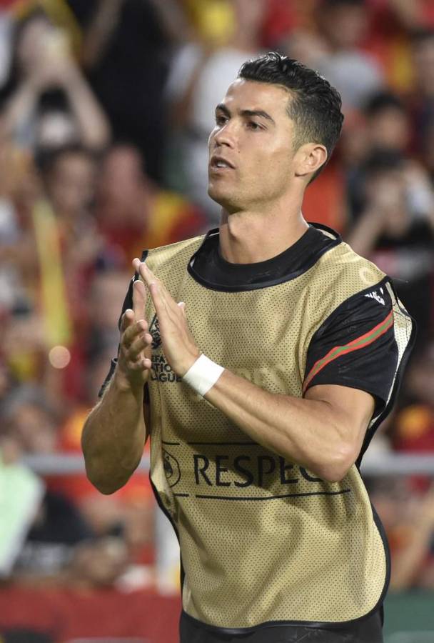 Cristiano Ronaldo en modo entrenador y su gesto con figura del Real Madrid en el España-Portugal de la Liga Naciones