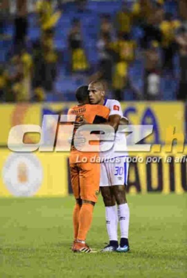 No se vio por TV: Enojo de Troglio, tristeza del Real España y las invitadas de lujo del Motagua