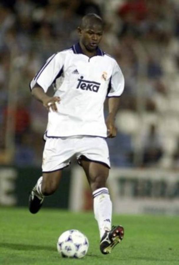 Para llorar: El 'equipo ideal' entre los peores fichajes del Barcelona y Real Madrid