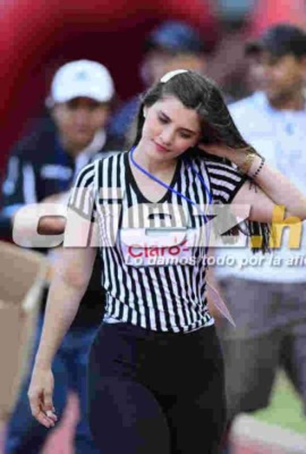 ¡Pura lindura! Las bellas catrachas en el juego de Honduras ante Chile en el Olímpico