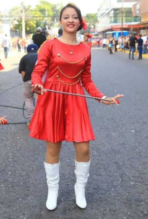 FOTOS: Las bellas chicas que adornan las fiestas patrias de Honduras