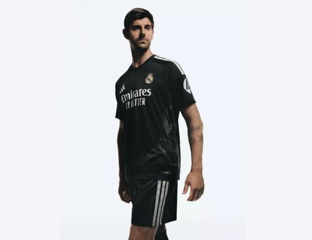 Real Madrid presentó su nueva piel: los detalles de la camiseta y cuánto cuesta