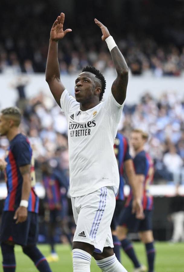 Lo que no viste del clásico español: El sufrimiento de Xavi, la tristeza de Lewandowski y el festejo del Real Madrid