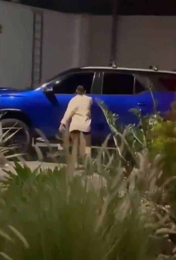 ¡Escándalo por infiel! Futbolista de Costa Rica fue encarado por su mujer cuando iba con su amante: ¿Me va a pasar por encima?